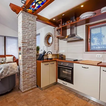 Art House With Pool By Rovinj-Holiday * Rovinjsko Selo