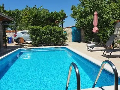 Art House With Pool By Rovinj-Holiday *