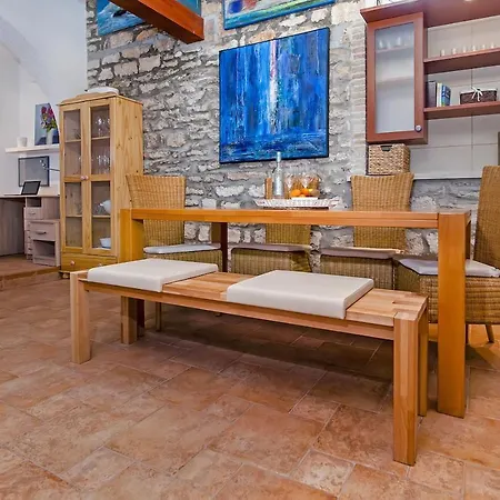 Art House With Pool By Rovinj-Holiday